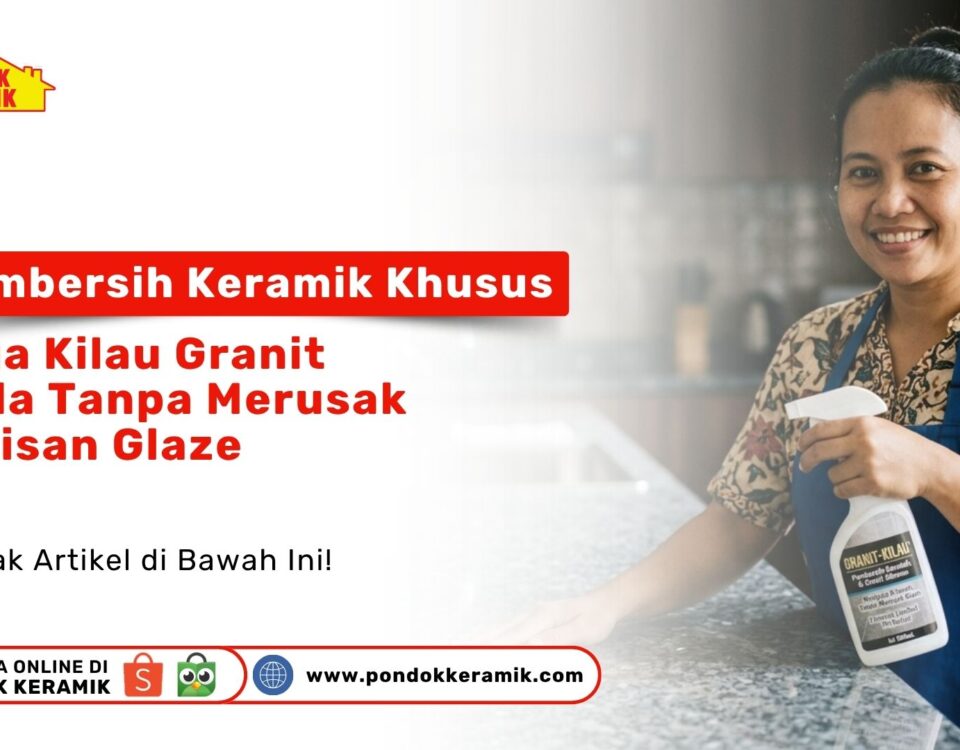 Seorang wanita tersenyum memegang botol semprot Pembersih Keramik Khusus untuk merawat lantai ubin mengilap di Toko Pondok Keramik