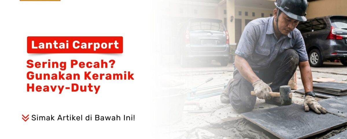 Seorang tukang sedang memasang kepingan tebal Keramik Carport Heavy Duty warna hitam menggunakan palu karet di Toko Pondok Keramik