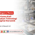 Mesin cetak digital bekerja mencetak ubin pada artikel Trivia Negara Mana yang pertama kali menciptakan teknologi cetak digital keramik Toko Pondok Keramik